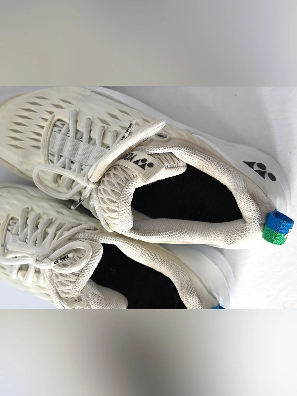 Yonex Power Cushion Eclipsion 3 Tennis Shoes in Off-White women's 8.5 mens 7